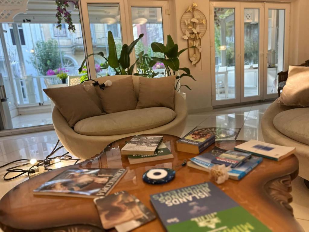 Hi Hotel Ivy Bueyuekada Адалар Екстериор снимка