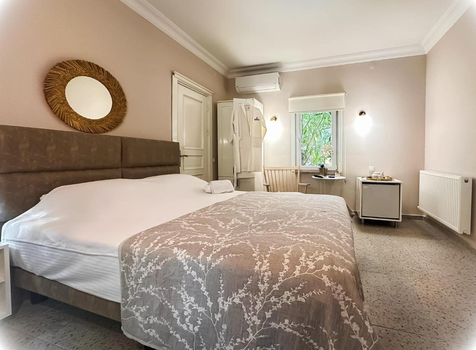 Hi Hotel Ivy Bueyuekada Адалар Екстериор снимка