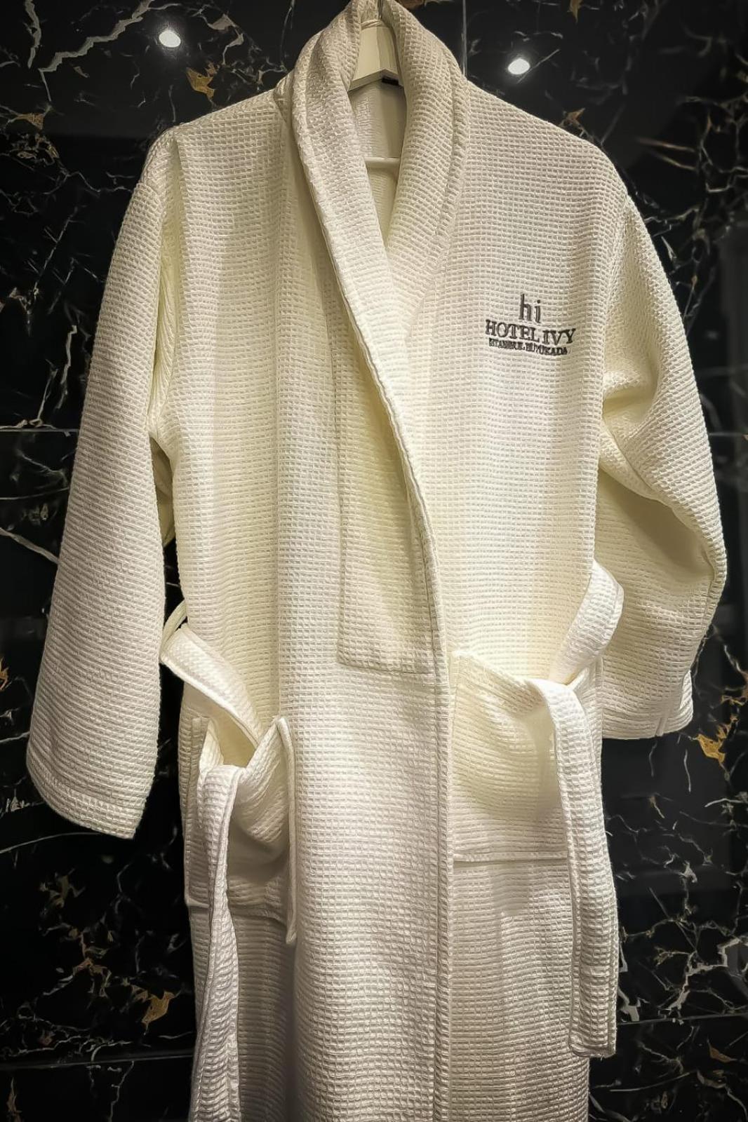 Hi Hotel Ivy Bueyuekada Адалар Екстериор снимка