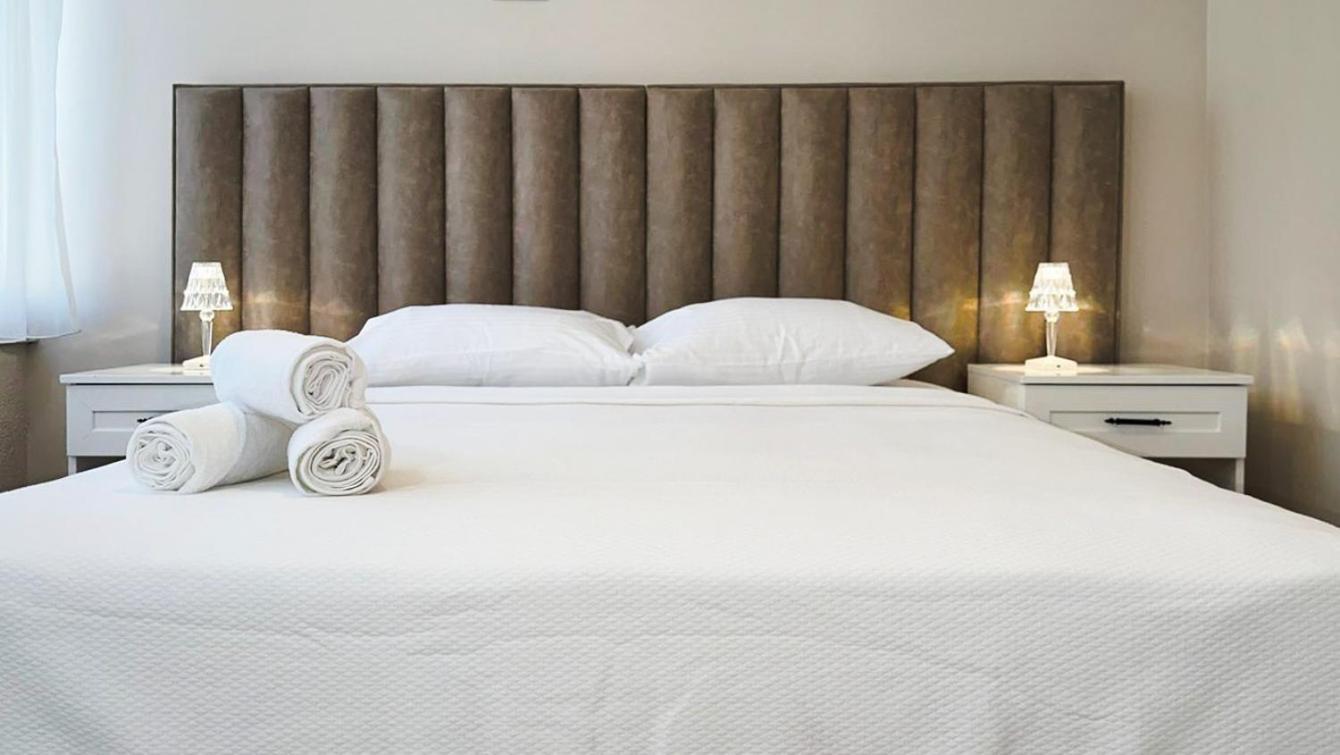 Hi Hotel Ivy Bueyuekada Адалар Екстериор снимка