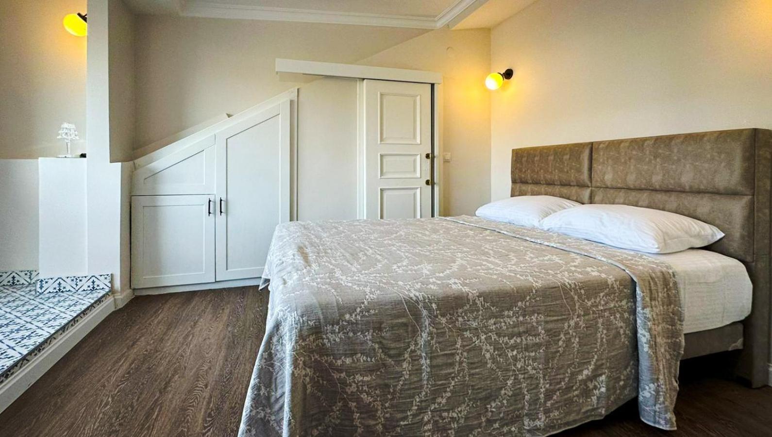 Hi Hotel Ivy Bueyuekada Адалар Екстериор снимка