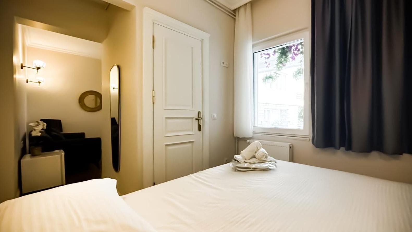 Hi Hotel Ivy Bueyuekada Адалар Екстериор снимка
