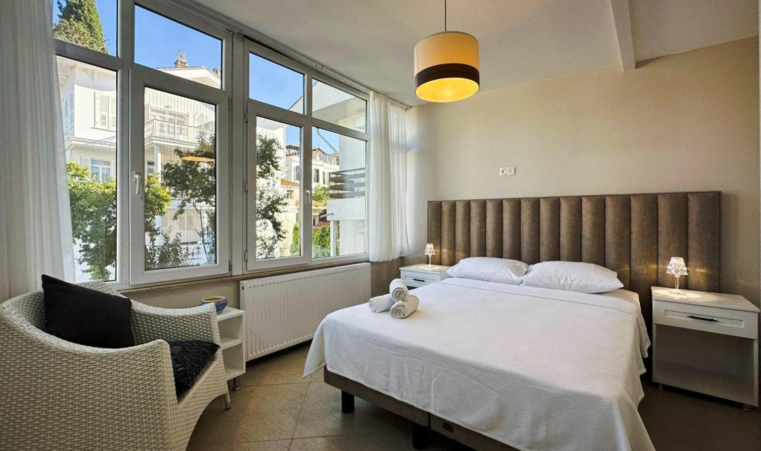 Hi Hotel Ivy Bueyuekada Адалар Екстериор снимка