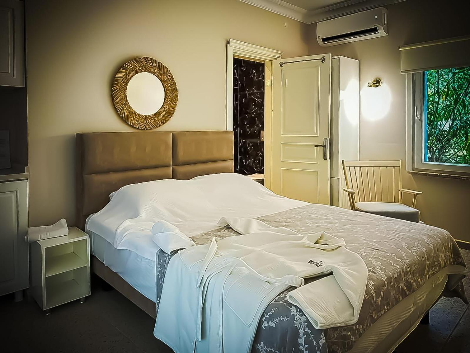 Hi Hotel Ivy Bueyuekada Адалар Екстериор снимка